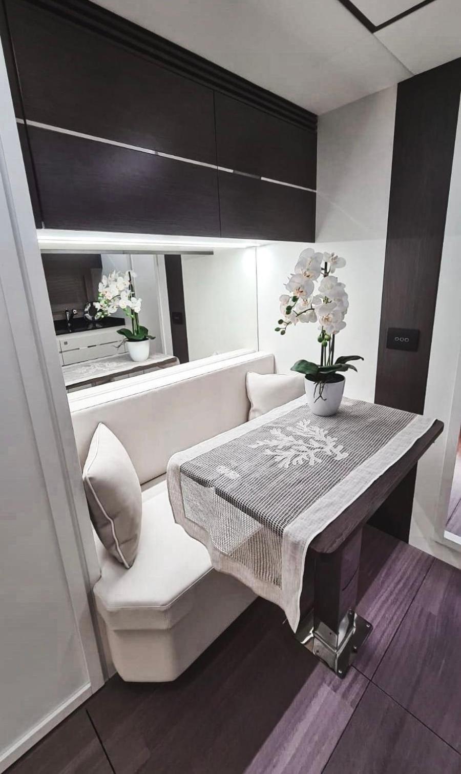 Luxury Private Yacht Botel *