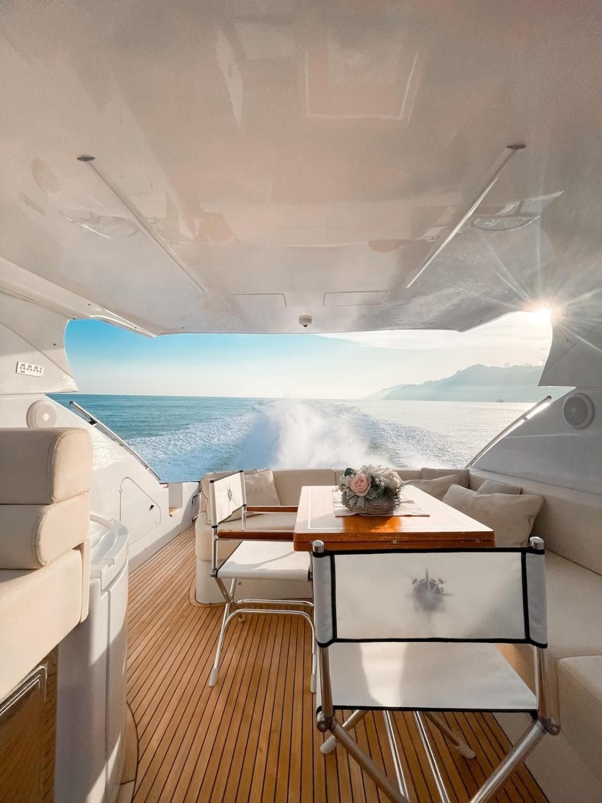 Botel Luxury Private Yacht Amalfi